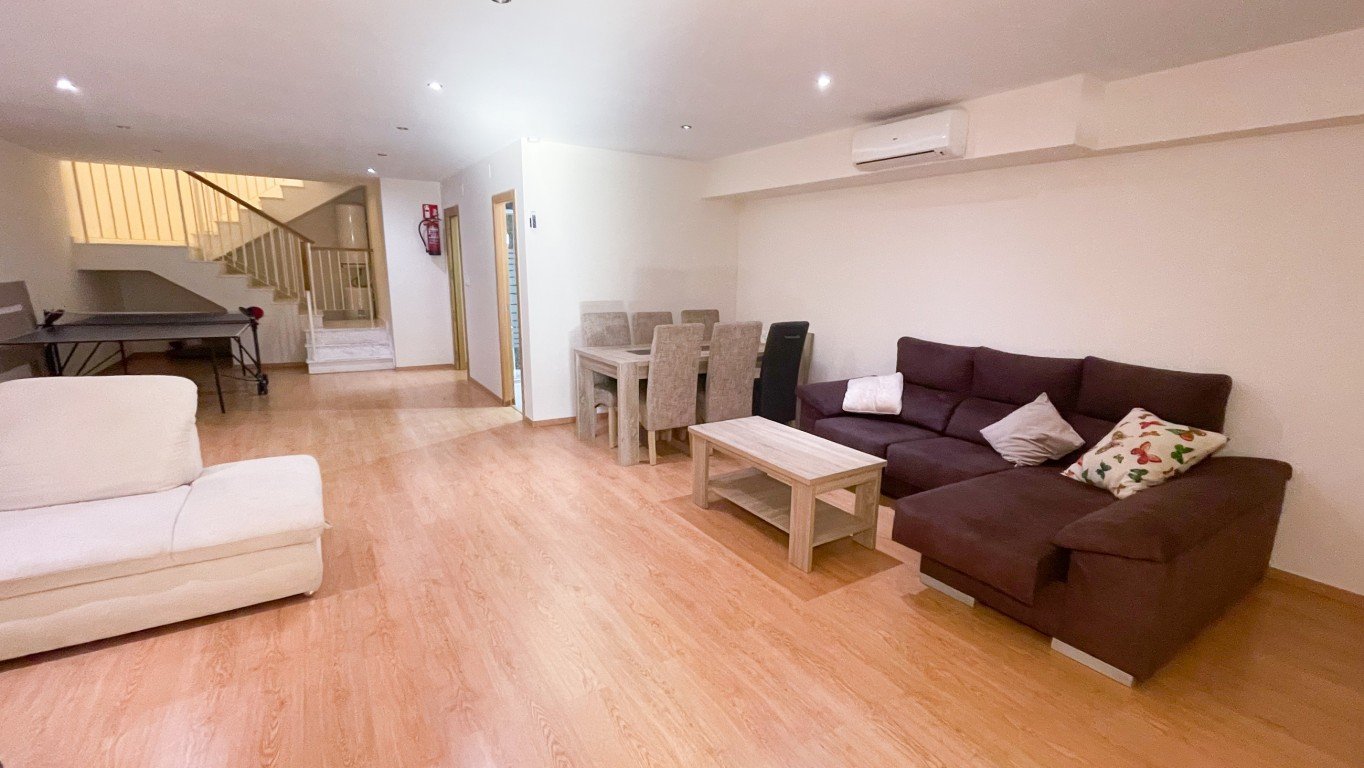 full_1284479_60374319