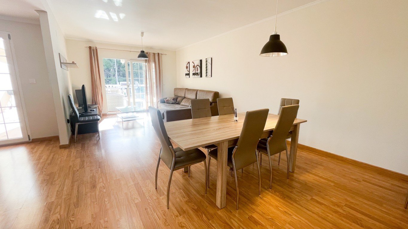 full_1284479_60374322